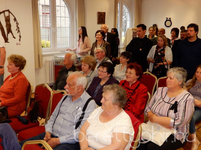 Gyökerek és szárnyak - kiállításmegnyitó 15